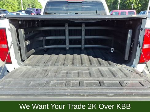 Used 2022 Chevrolet Colorado Z71 AWD/4WD image 9