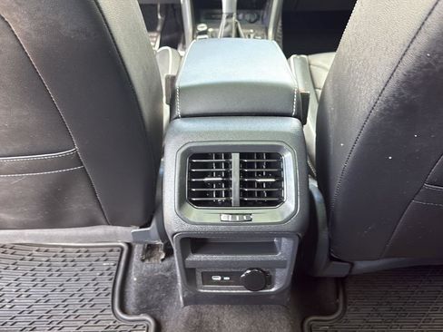 Used 2024 Volkswagen Tiguan SEL R-Line w/ MDO Package, Two-Row image 25