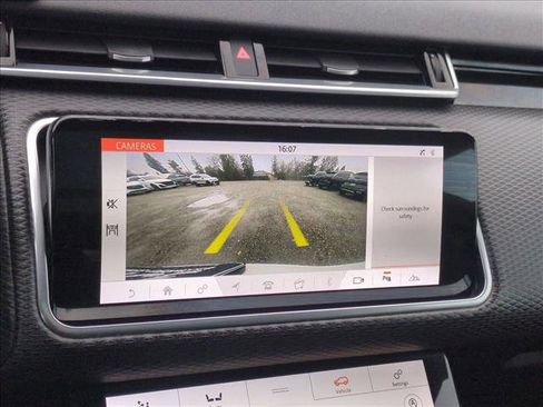 Used 2018 Land Rover Range Rover Velar S image 18