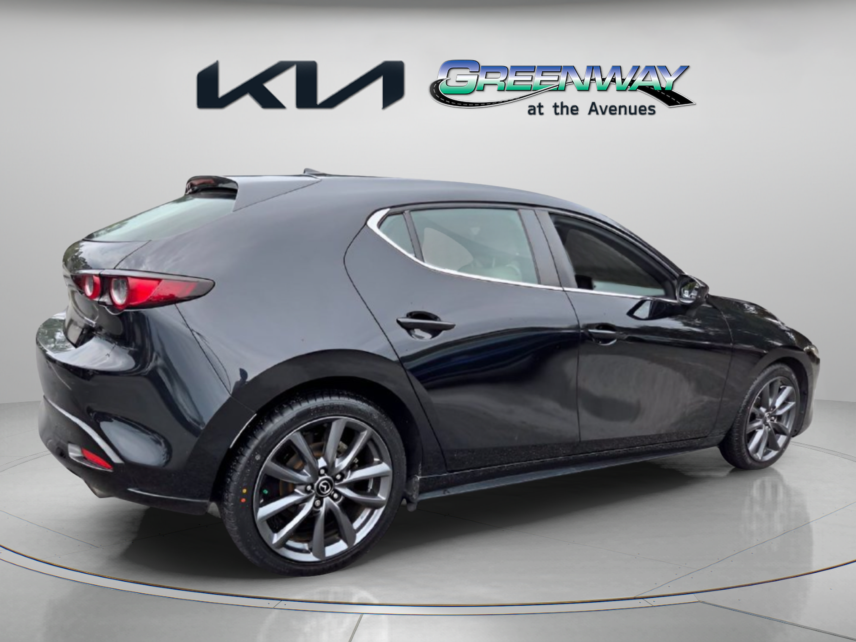 Used 2019 MAZDA MAZDA3 AWD Hatchback w/ Preferred Pkg image 7