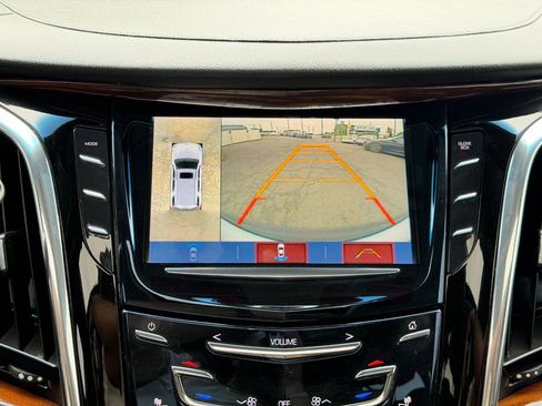 Used 2017 Cadillac Escalade Luxury AWD/4WD image 71