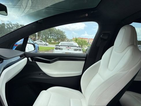Used 2019 Tesla Model X 100D image 26
