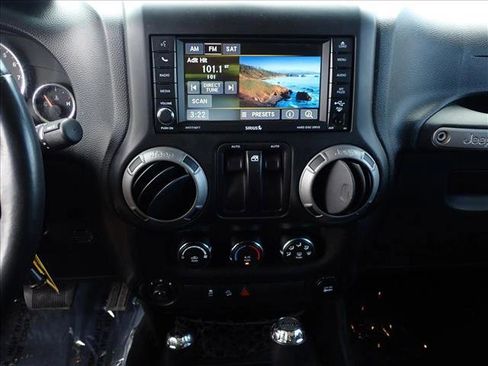 Used 2014 Jeep Wrangler Sport w/ Quick Order Package 24S AWD/4WD image 15