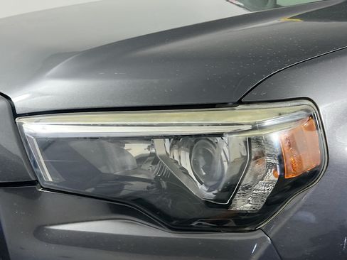 Used 2018 Toyota 4Runner Limited AWD/4WD image 11