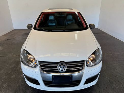 Used 2008 Volkswagen R32 AWD/4WD image 3