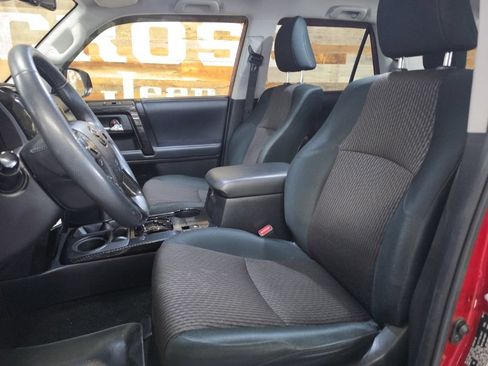 Used 2020 Toyota 4Runner TRD Off-Road AWD/4WD image 9