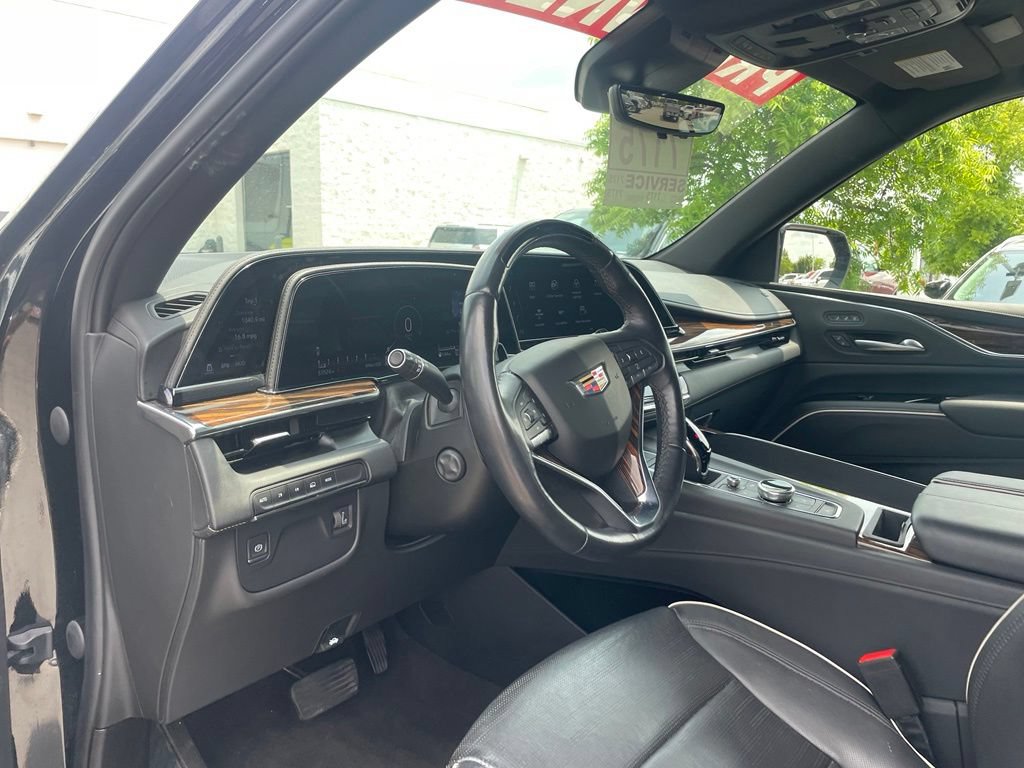 Used 2023 Cadillac Escalade ESV Premium Luxury AWD/4WD image 9