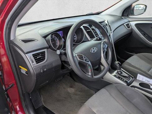 Used 2017 Hyundai Elantra GT FWD image 10