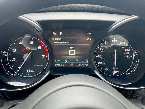 Used 2019 Alfa Romeo Giulia image 28