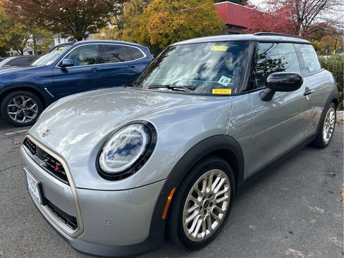 Used 2025 MINI Cooper S image 1
