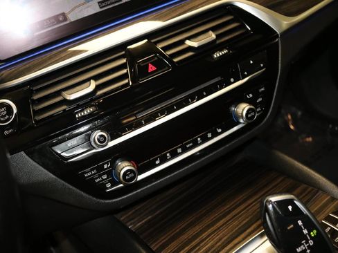 Used 2018 BMW 530i image 42