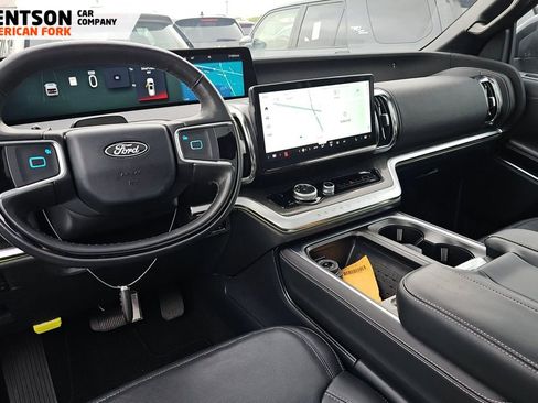 Used 2025 Ford Expedition Platinum w/ Stealth Appearance Package AWD/4WD image 10