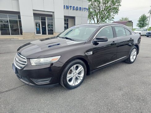 Used 2013 Ford Taurus SEL FWD image 2