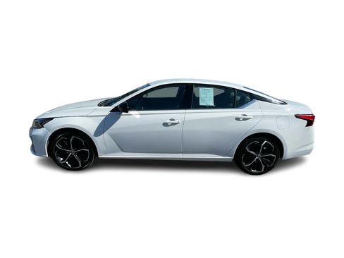 Used 2024 Nissan Altima 2.5 SR FWD image 3