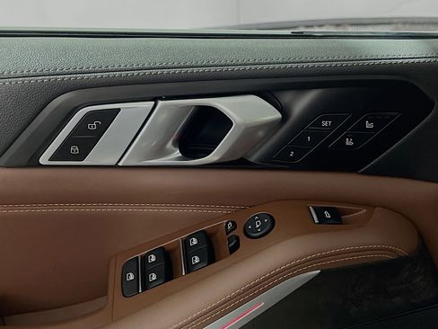 Used 2023 BMW X5 xDrive40i w/ M Sport Package image 17