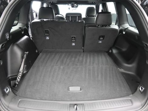 Used 2025 Jeep Grand Cherokee Altitude image 14