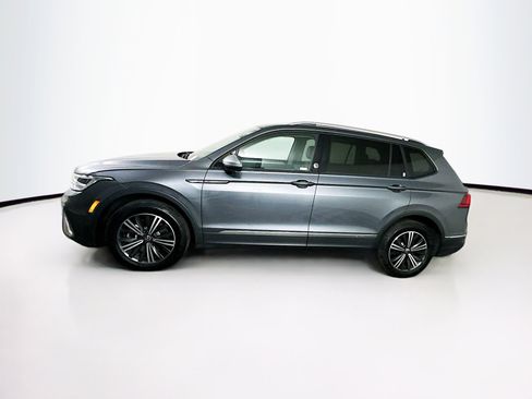 Used 2024 Volkswagen Tiguan SE image 4