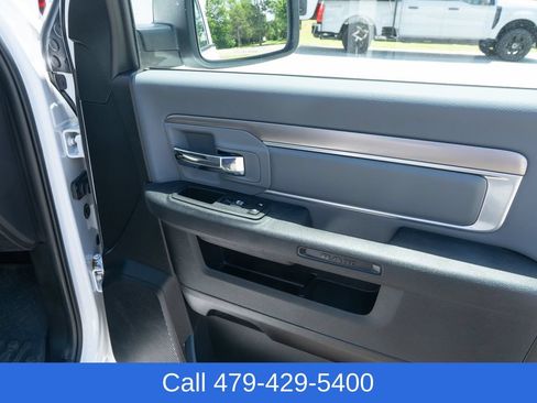 Used 2023 RAM 1500 Classic SLT AWD/4WD image 46