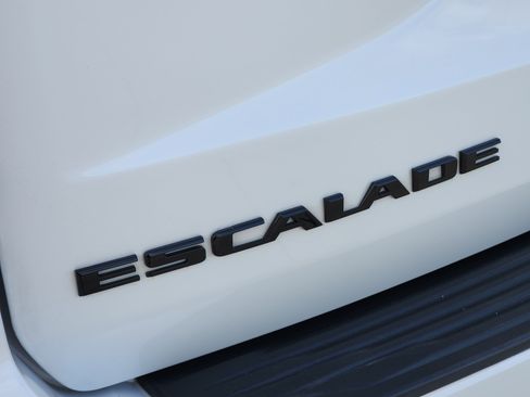 Used 2023 Cadillac Escalade ESV Sport w/ LPO, ONYX Package image 11