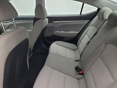 Used 2019 Hyundai Elantra SE FWD image 18