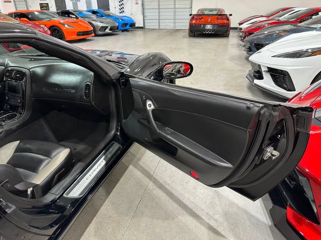 Used 2008 Chevrolet Corvette Z06 w/ Preferred Equipment Group RWD image 17