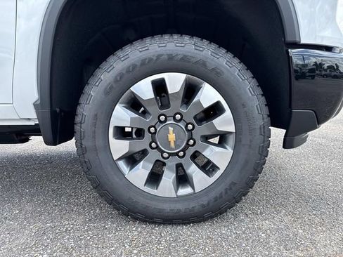 New 2025 Chevrolet Silverado 2500 Custom w/ Custom Value Package image 7