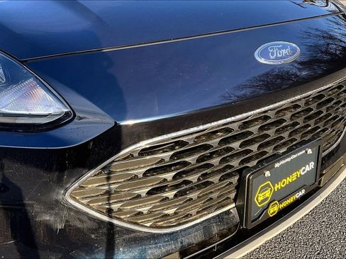 Used 2021 Ford Escape SE image 31