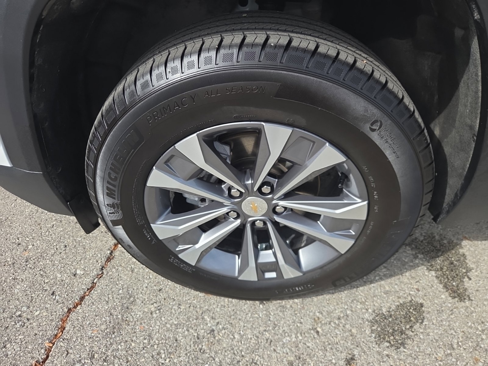 Used 2026 Chevrolet Equinox LT AWD/4WD image 16