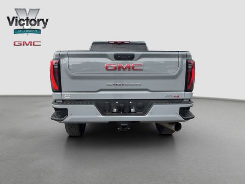 Used 2024 GMC Sierra 2500 AT4 w/ AT4 Premium Plus Package AWD/4WD image 14