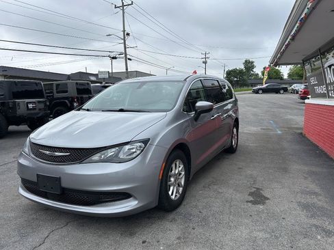 Used 2021 Chrysler Voyager LX FWD image 7