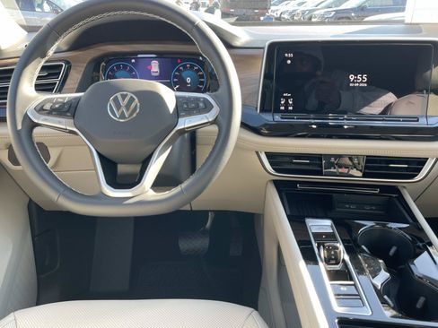 New 2026 Volkswagen Atlas SE FWD image 16