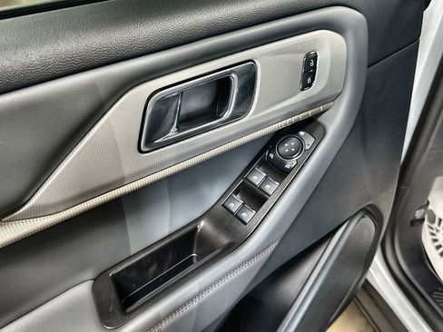 New 2026 Ford Explorer Active AWD/4WD image 14