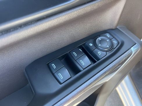 Used 2021 Chevrolet Silverado 1500 LTZ AWD/4WD image 16