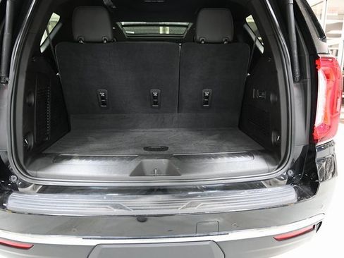 Used 2021 GMC Yukon SLT w/ SLT Luxury Plus Package image 31