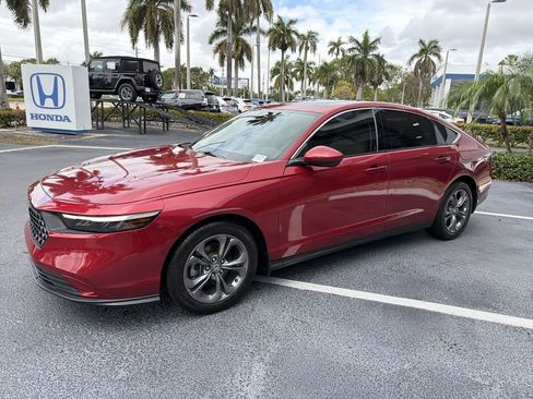 Used 2024 Honda Accord EX image 4