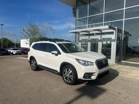 Used 2022 Subaru Ascent Limited w/ Technology Package AWD/4WD image 1
