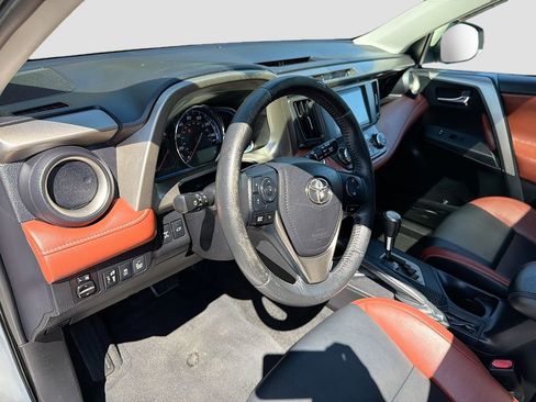 Used 2014 Toyota RAV4 Limited w/ Technology Package image 9