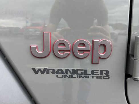 Used 2018 Jeep Wrangler Unlimited Rubicon AWD/4WD image 19