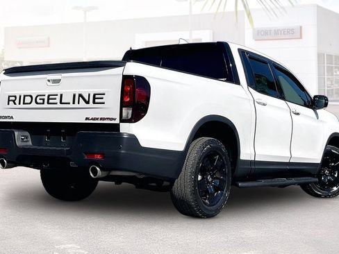 Used 2025 Honda Ridgeline Black Edition image 34