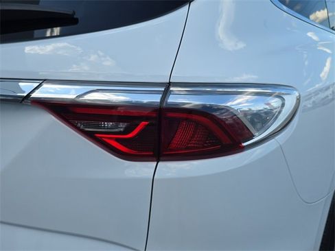 Certified 2023 Buick Enclave Essence image 10