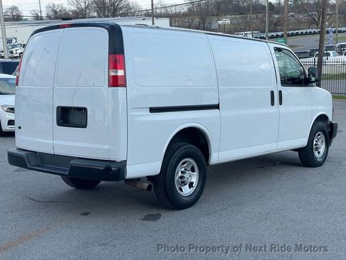 Used 2018 Chevrolet Express 2500 w/ Driver Convenience Package image 6