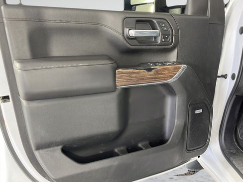Used 2020 Chevrolet Silverado 3500 High Country w/ Technology Package AWD/4WD image 9