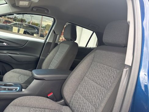 Used 2023 Chevrolet Equinox LT image 30