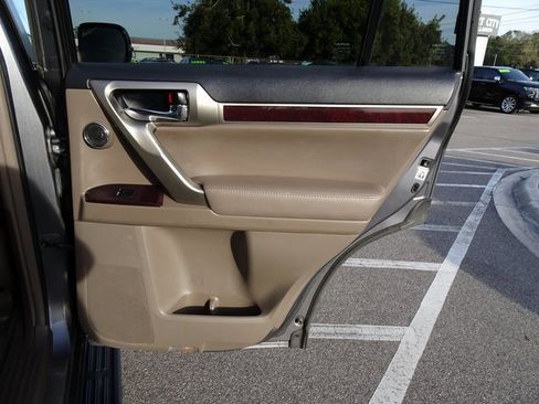 Used 2015 Lexus GX 460 Luxury image 19