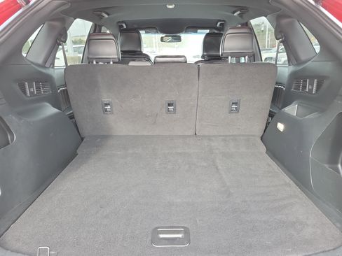 Used 2020 Ford Edge ST-Line w/ Cold Weather Package image 27