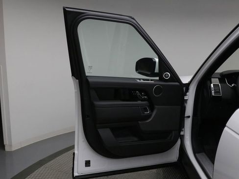 Used 2019 Land Rover Range Rover HSE image 15