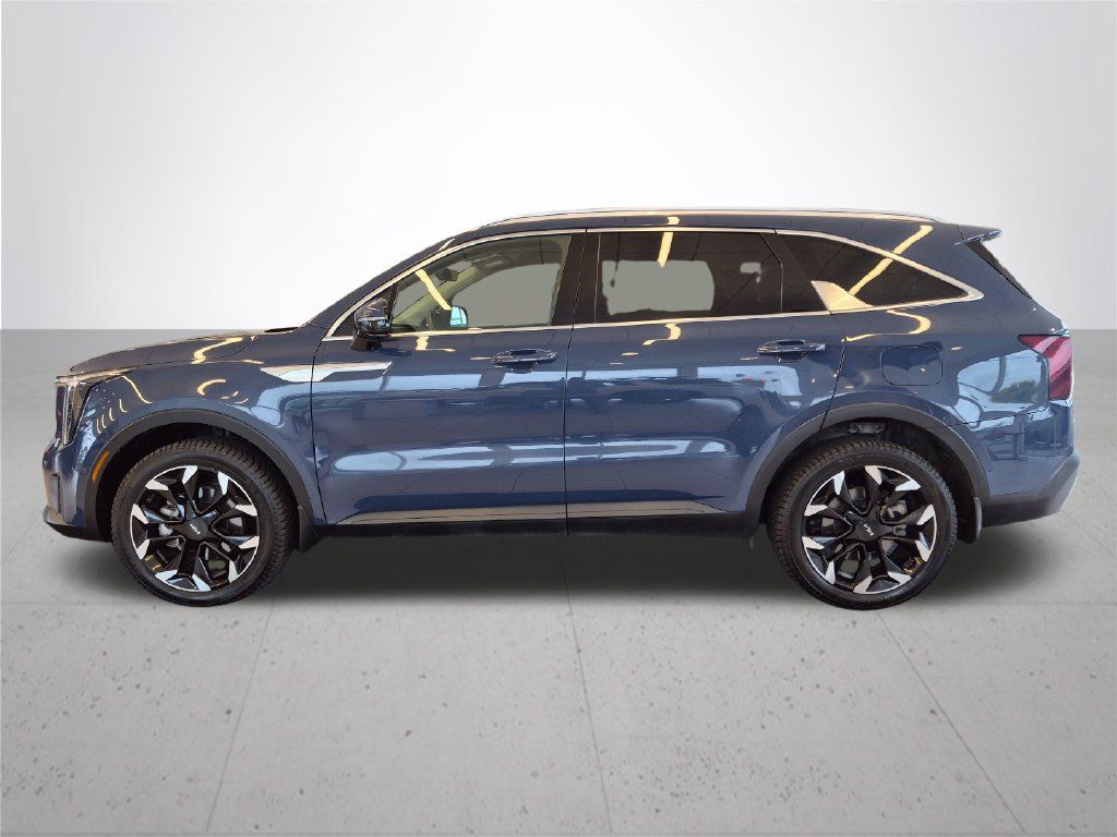 Used 2025 Kia Sorento EX AWD/4WD image 11