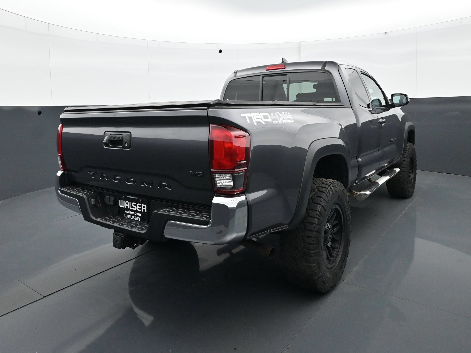 Used 2019 Toyota Tacoma TRD Off-Road AWD/4WD image 6