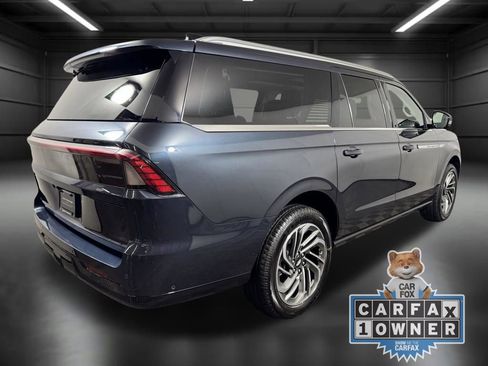 Used 2025 Lincoln Navigator L Reserve AWD/4WD image 5