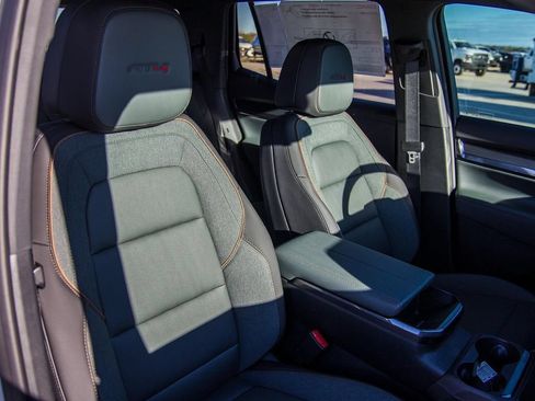New 2026 GMC Terrain AT4 AWD/4WD image 12